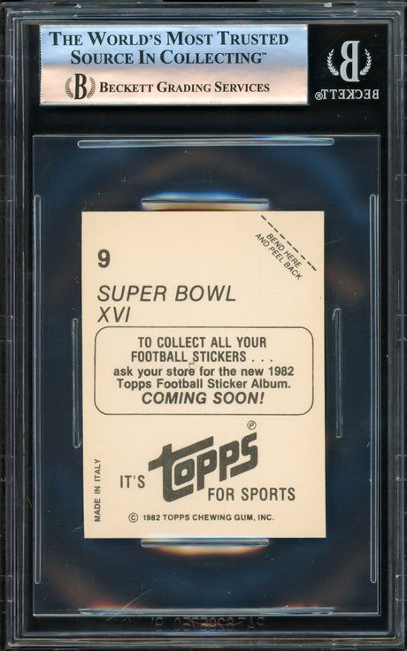 Joe Montana Autographed 1982 Topps Sticker Card #9 San Francisco 49ers Beckett BAS #16176660