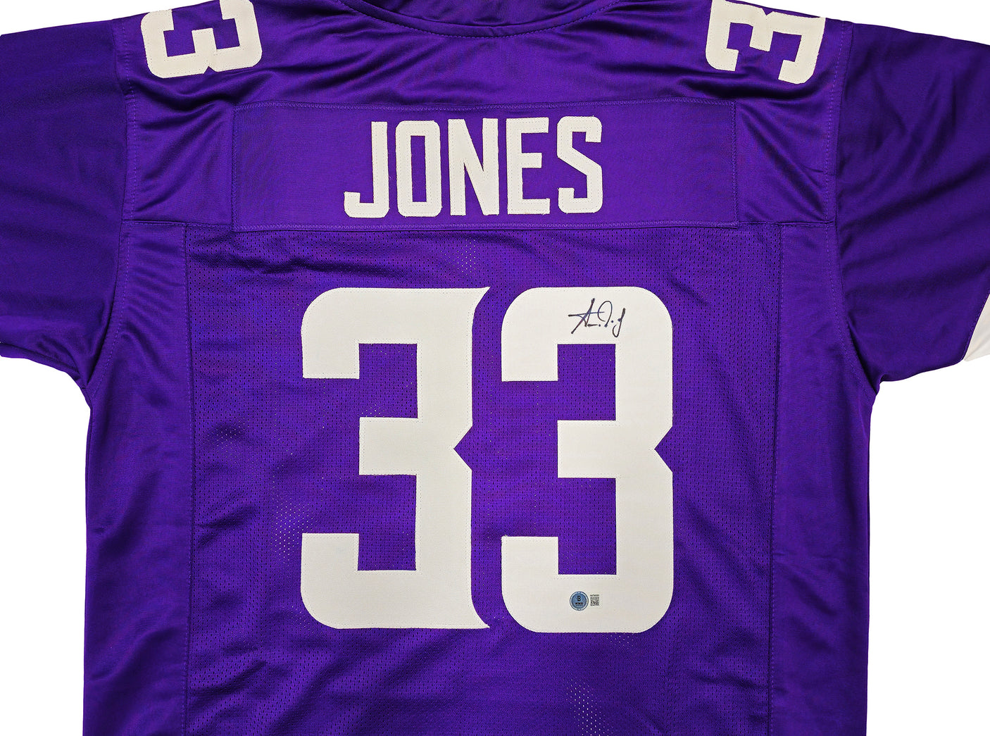 Minnesota Vikings Aaron Jones Autographed Purple Jersey Beckett BAS Witness Stock #238330