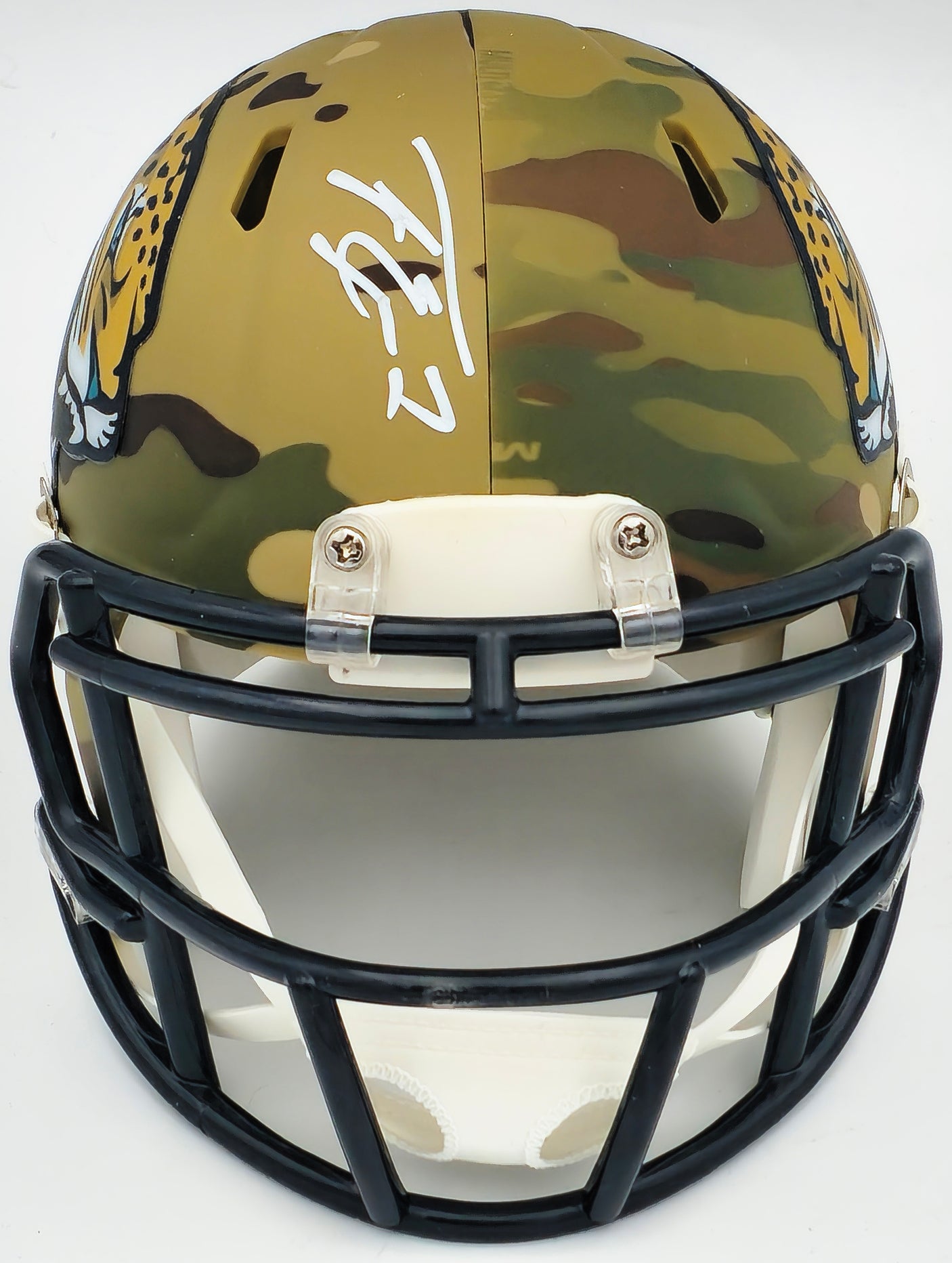 Travis Etienne Autographed Jacksonville Jaguars Camo Speed Mini Helmet Beckett BAS Witness Stock #225127