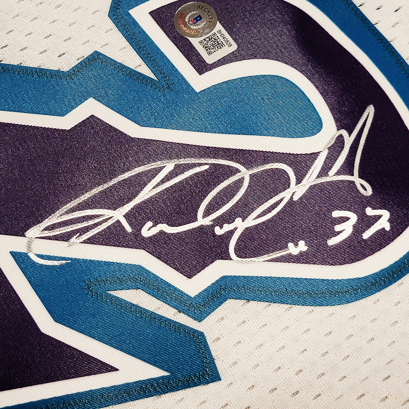 Utah Jazz Karl Malone Autographed White Authentic Mitchell & Ness Jersey Size L Beckett BAS Stock #211874