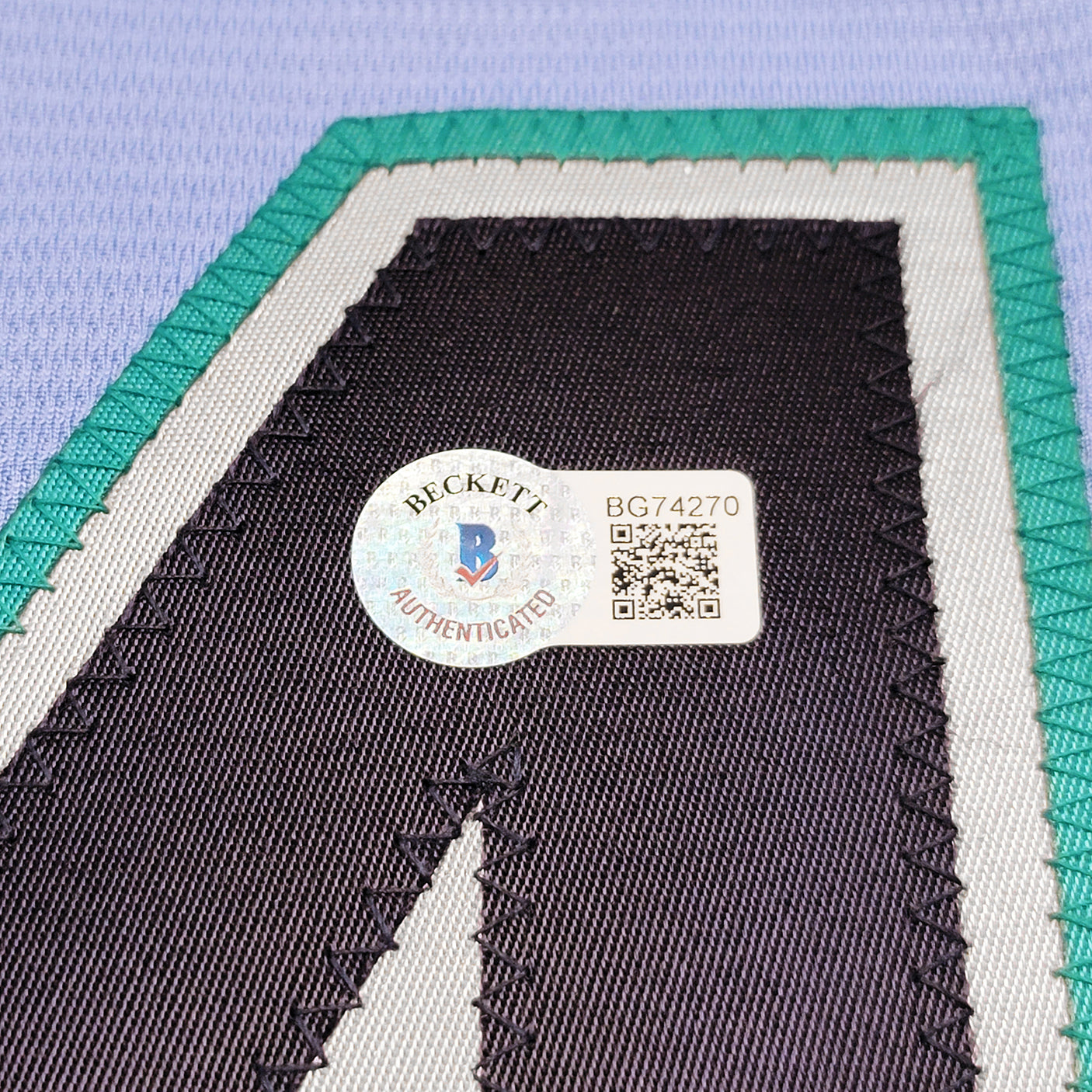 Seattle Mariners Julio Rodriguez Autographed Blue Nike Jersey Size XL Beckett BAS Stock #212091