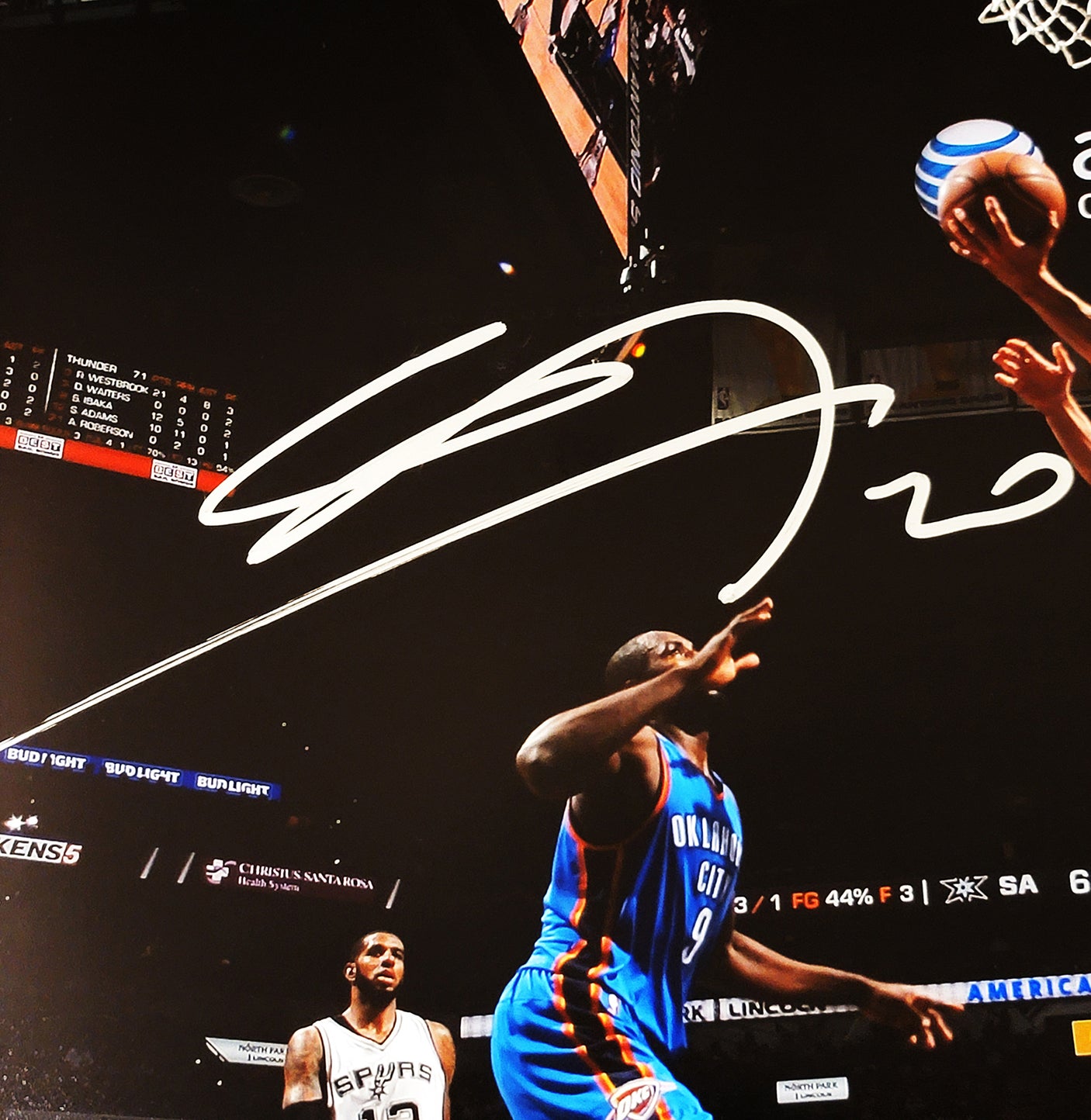 Manu Ginobili Autographed 16x20 Photo San Antonio Spurs Beckett BAS Witness Stock #211900