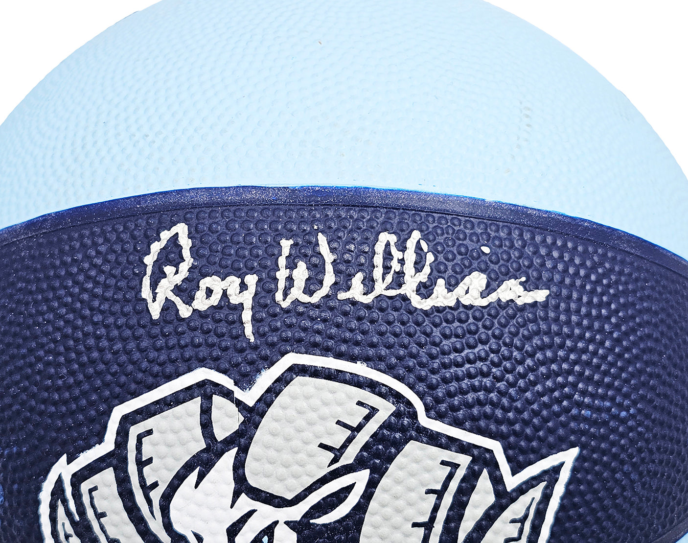 Roy Williams Autographed North Carolina Tarheels Logo Wilson Basketball Beckett BAS Stock #212967