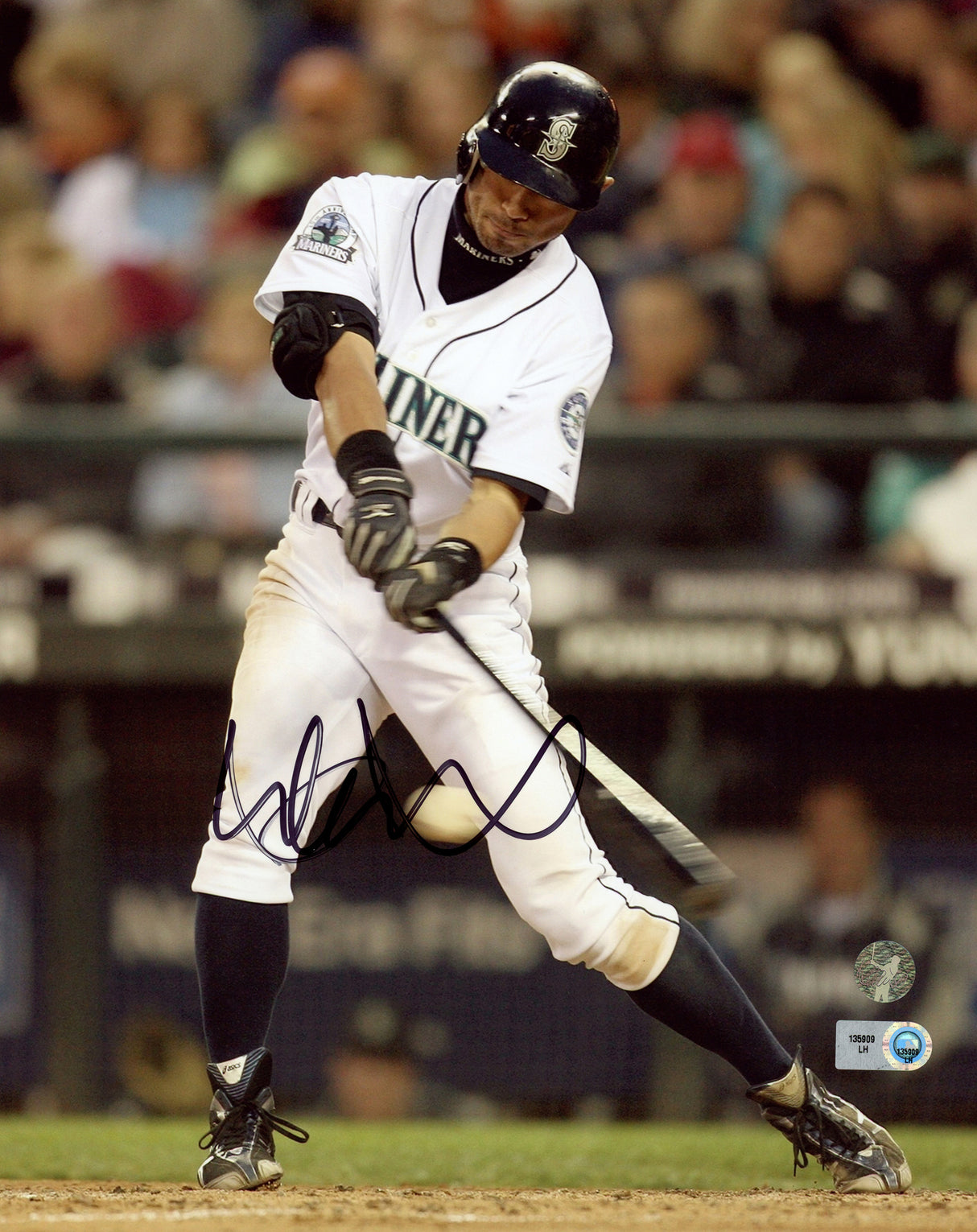Ichiro Suzuki Autographed 8x10 Photo Seattle Mariners Hitting IS Holo & MLB Holo Stock #239703