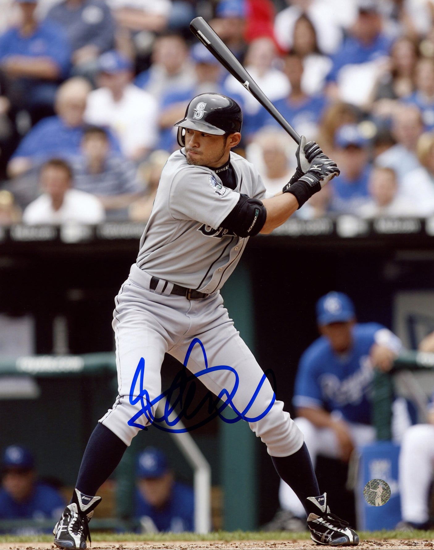 Ichiro Suzuki Autographed 8x10 Photo Seattle Mariners Hitting IS Holo Stock #239708
