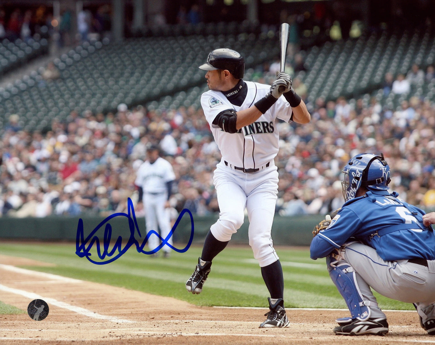 Ichiro Suzuki Autographed 8x10 Photo Seattle Mariners Hitting IS Holo Stock #239715