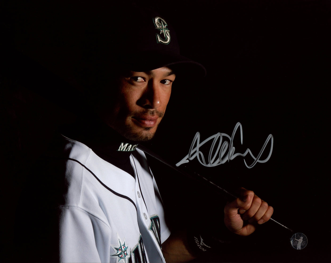 Ichiro Suzuki Autographed 8x10 Photo Seattle Mariners IS Holo Stock #239718