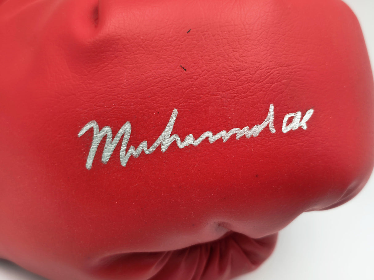 Muhammad Ali Autographed Red Everlast Boxing Glove LH Beckett BAS & Beckett BAS #AE31345