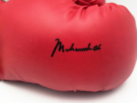 Muhammad Ali Autographed Red Everlast Boxing Glove LH Beckett BAS & Beckett BAS #AE31344