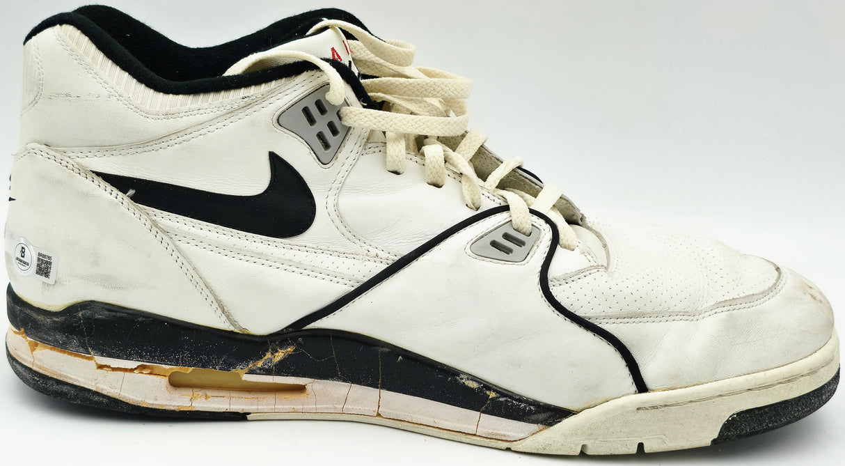 Rony Seikaly Autographed White Game Used Nike Shoe Miami Heat Size 16.5 Beckett BAS QR #BR88765