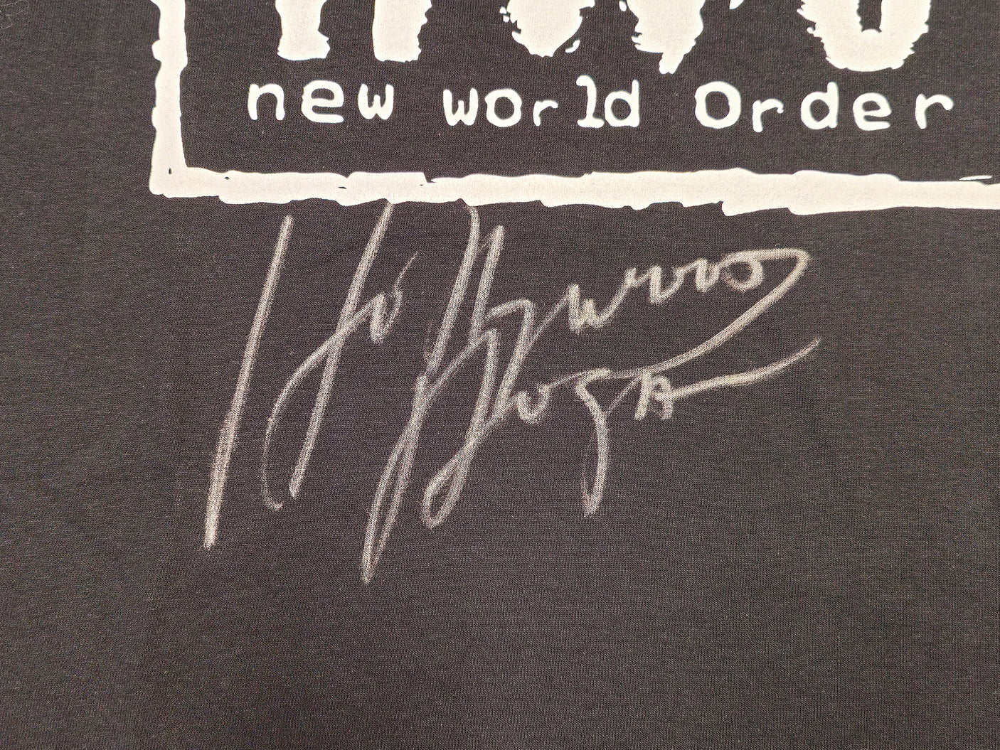 Hulk Hogan Autographed Black WWE NWO T-Shirt "Hollywood" JSA Stock #228799