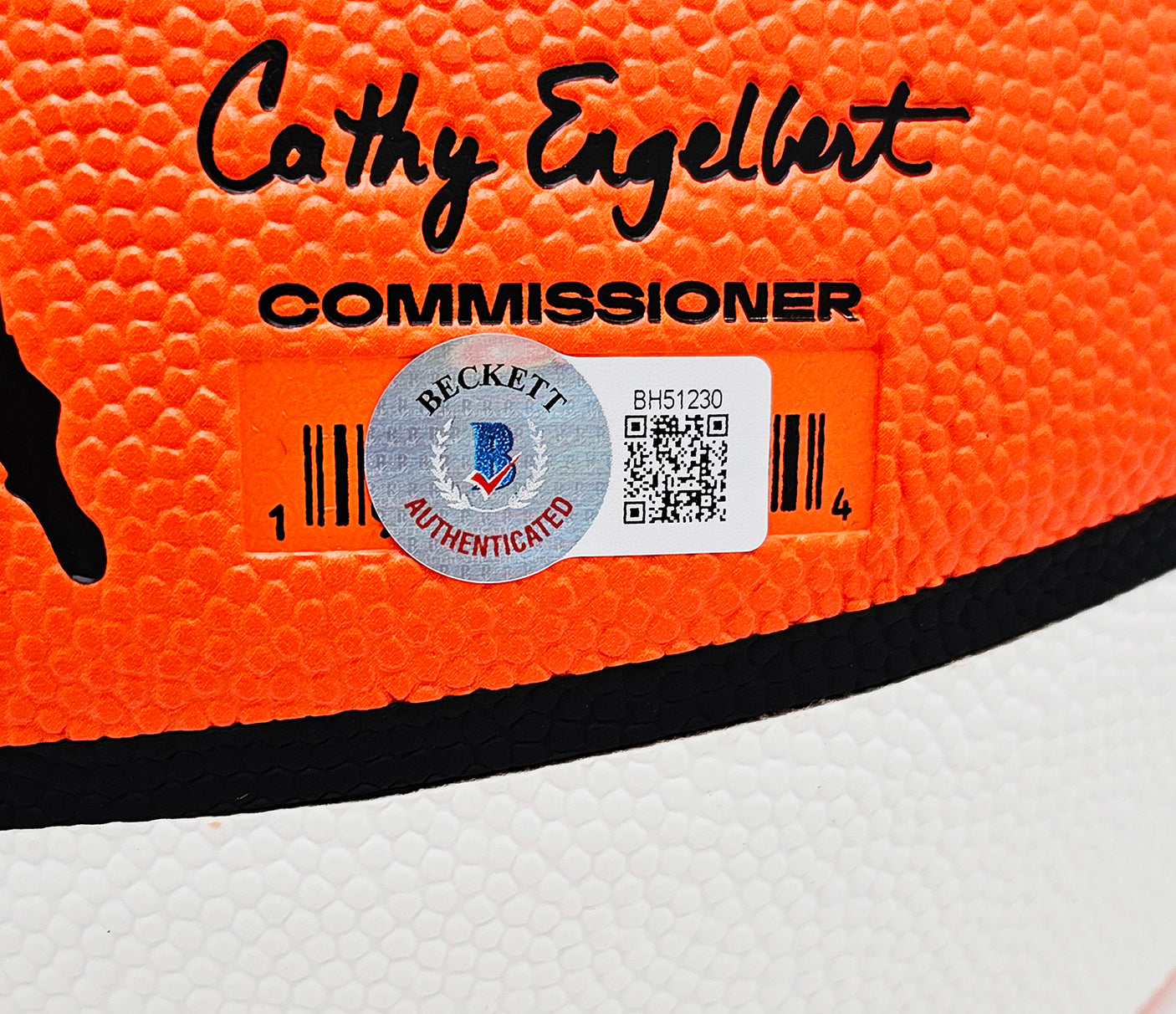 Sue Bird Autographed Authentic White Panel Indoor/Outdoor Basketball Seattle Storm Beckett BAS QR Stock #214843