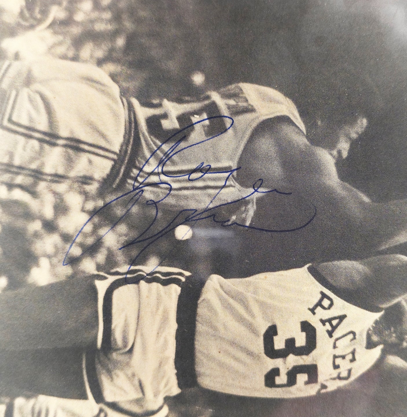 Roger Brown Autographed 8x11 Magazine Page Photo Indiana Pacers Beckett BAS #17402421