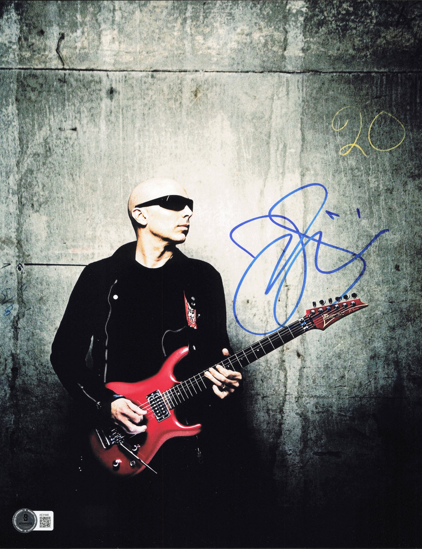 Joe Satriani Autographed 11x14 Photo Guitarist Beckett BAS QR #AE31945