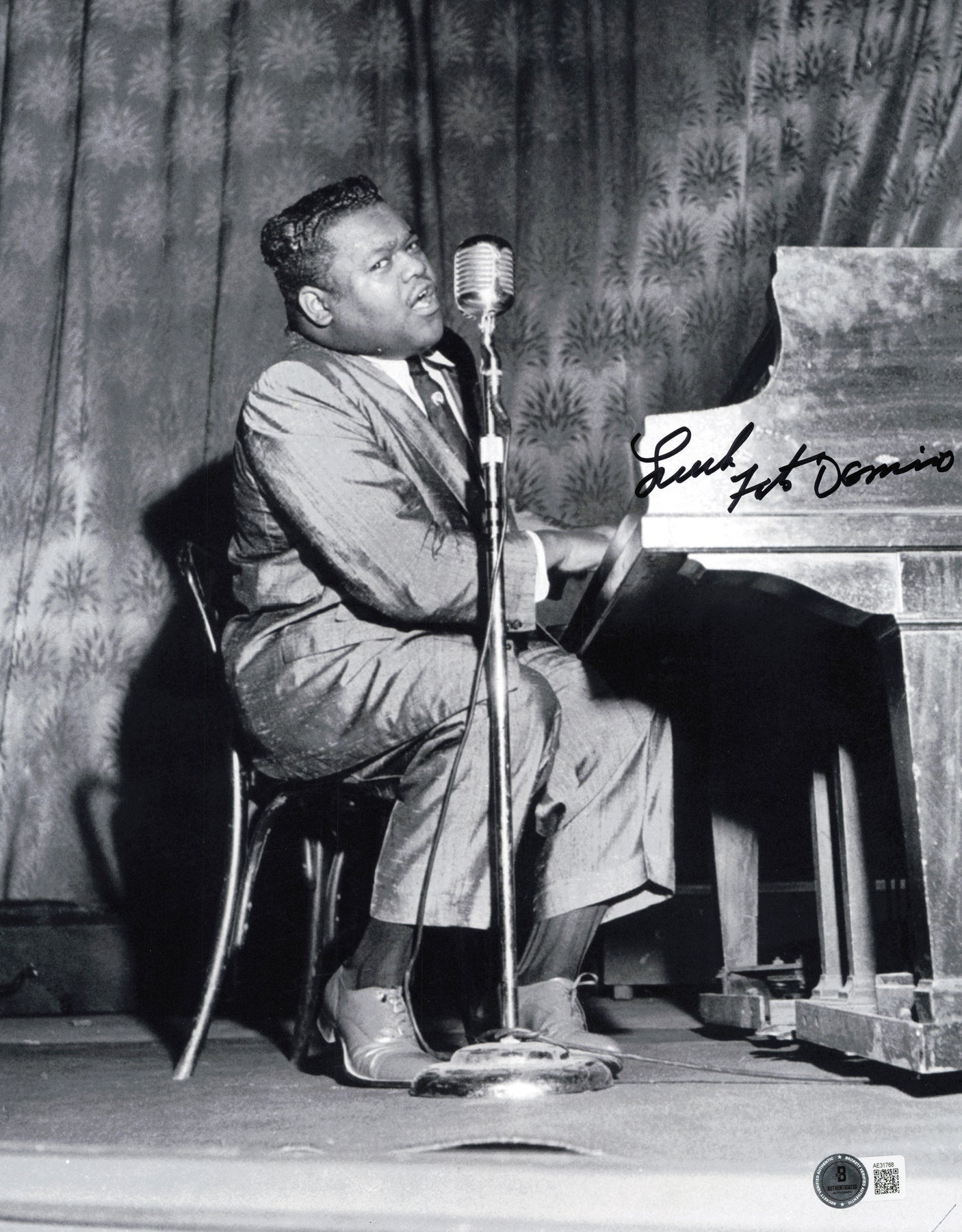 Fats Domino Autographed 11x14 Photo Beckett BAS QR #AE31768