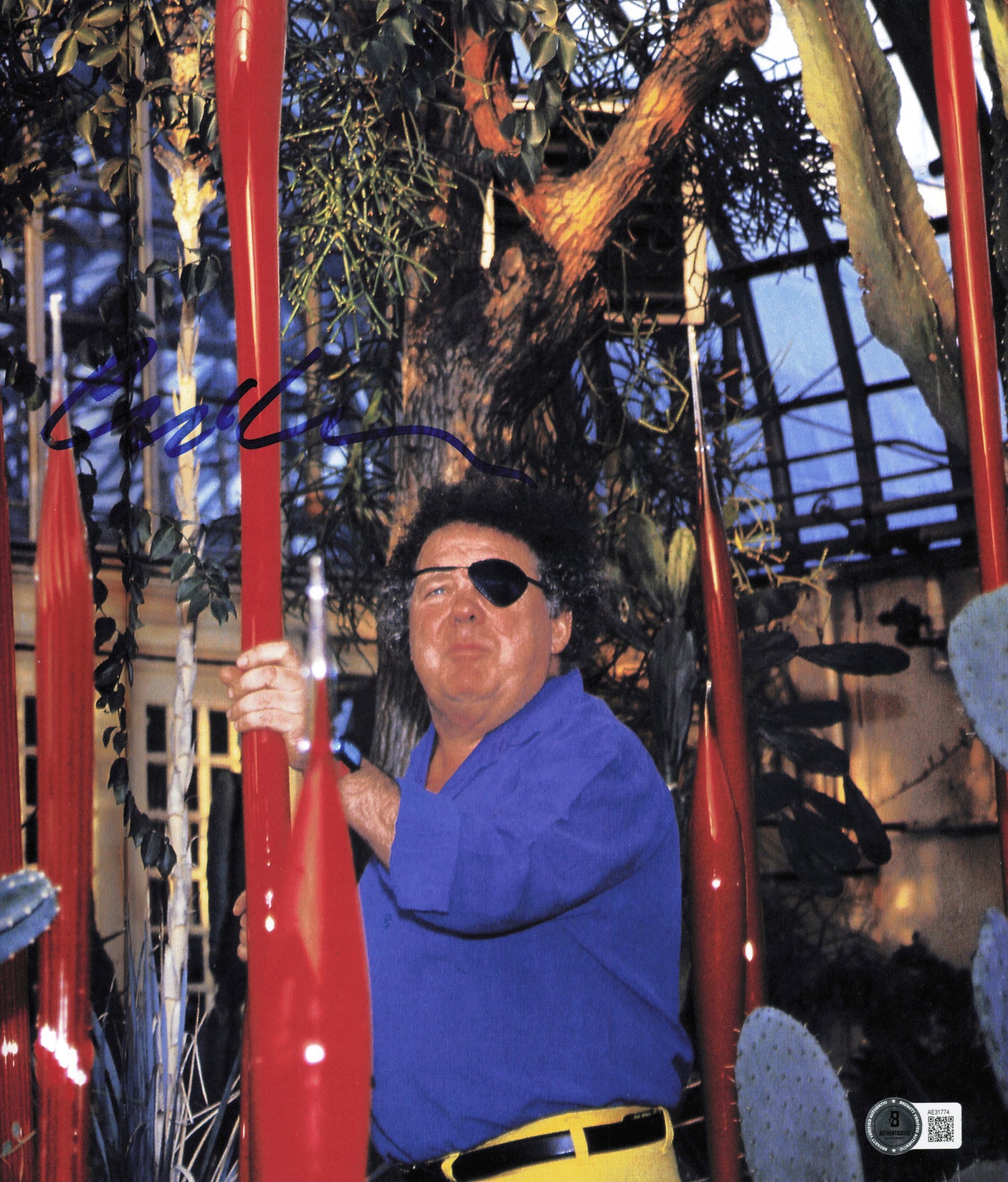 Dale Chihuly Autographed 11x13 Photo Artist Beckett BAS QR #AE31774