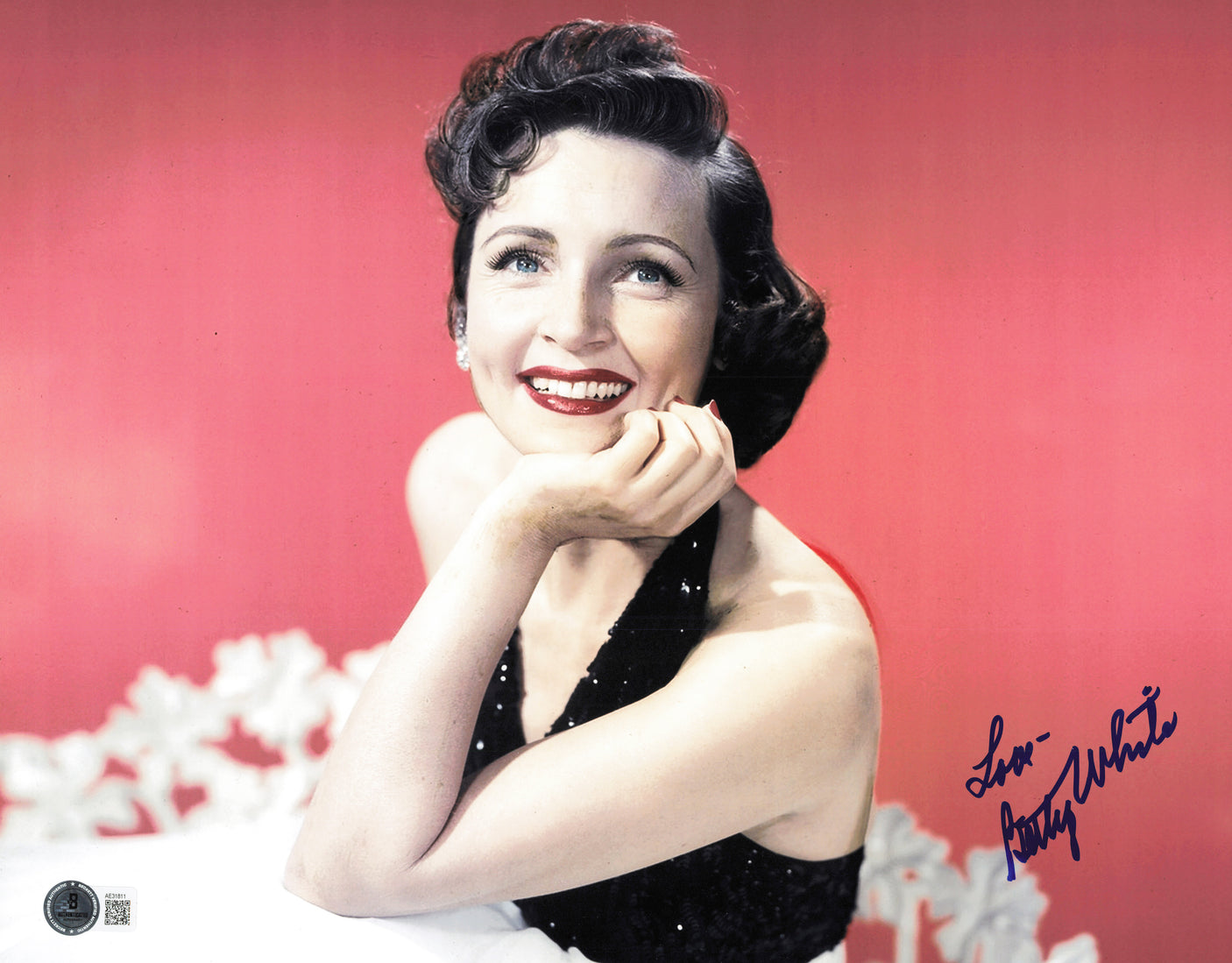 Betty White Autographed 11x14 Photo Golden Girls Beckett BAS QR #AE31811