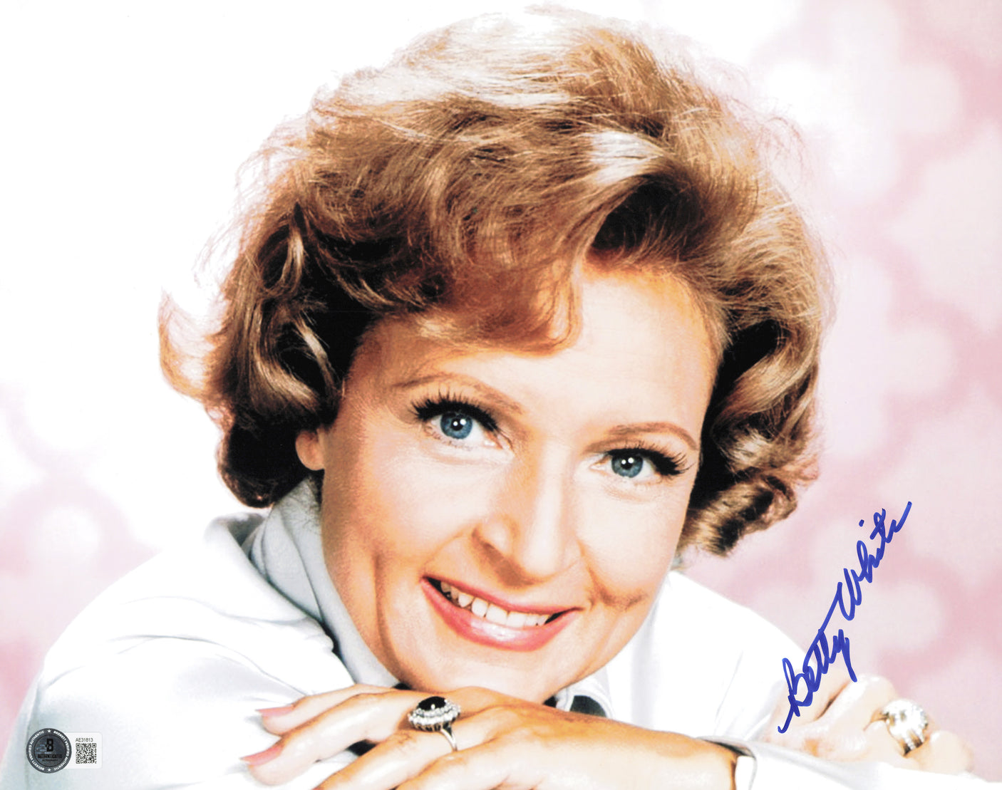 Betty White Autographed 11x14 Photo Golden Girls Beckett BAS QR #AE31813