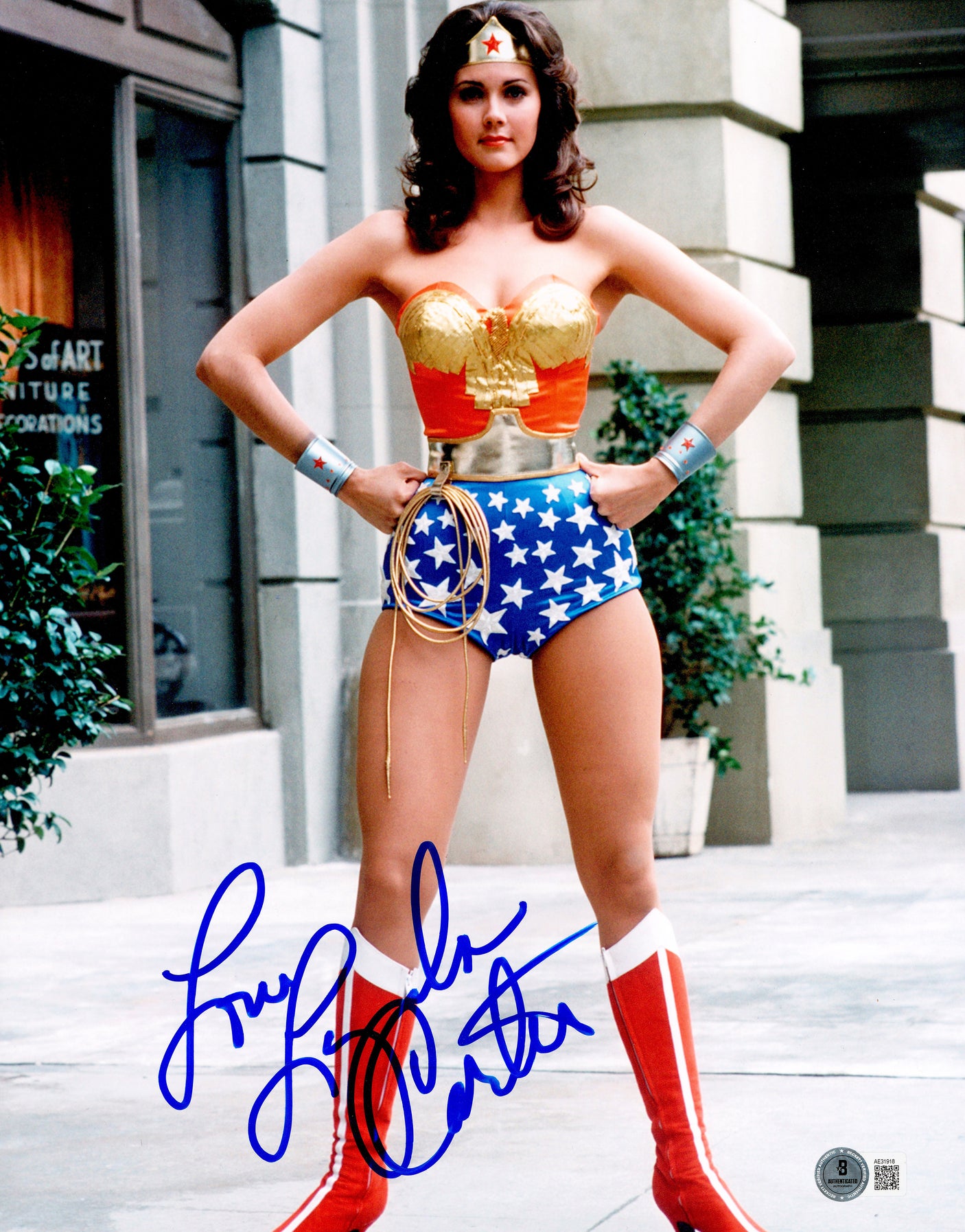 Lynda Carter Autographed 11x14 Photo Wonder Woman Beckett BAS QR #AE31918