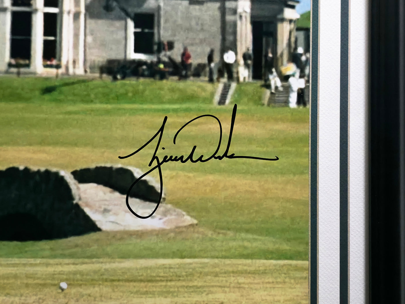 Tiger Woods Autographed Framed 20x24 Photo 2000 British Open UDA Holo #BAM48488