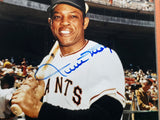 Willie Mays Autographed Framed 8x10 Photo San Francisco Giants Beckett BAS #AE31022
