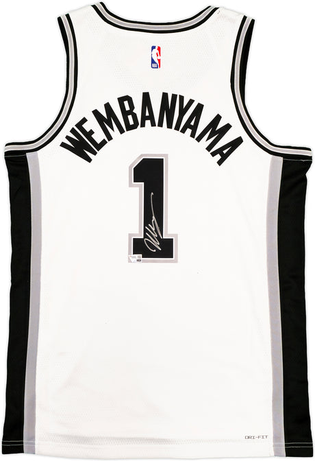 San Antonio Spurs Victor Wembanyama Autographed White Nike Swingman Association Edition Jersey Size 48 Fanatics Holo Stock #229514