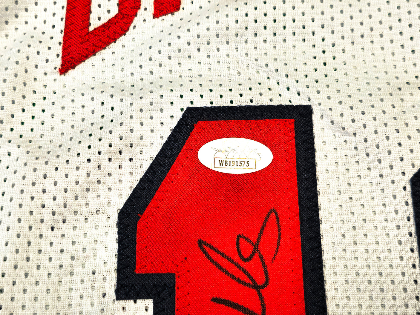 Team USA Clyde Drexler Autographed White Jersey JSA Stock #228813