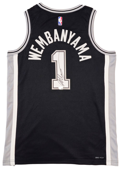 San Antonio Spurs Victor Wembanyama Autographed Black Nike Swingman Icon Edition Jersey Size 48 Fanatics Holo Stock #229516
