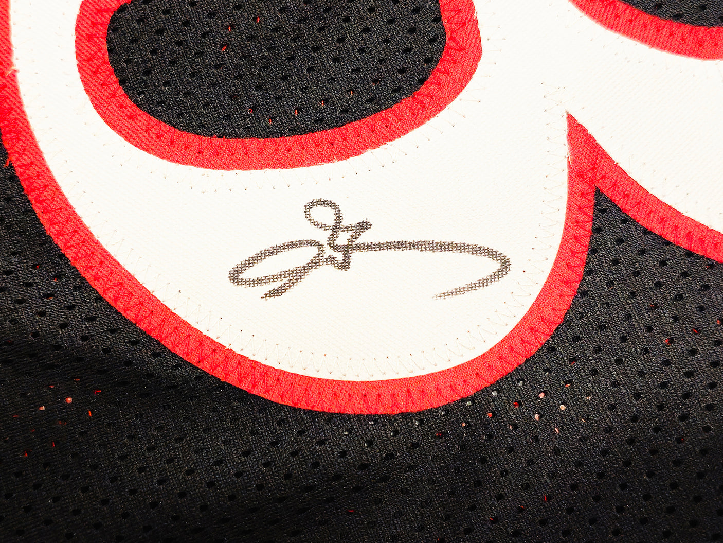 Philadelphia 76ers Allen Iverson Autographed Black Jersey Beckett BAS Witness Stock #229998