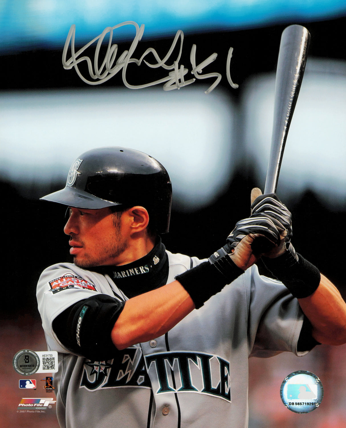 Ichiro Suzuki Autographed 8x10 Photo Seattle Mariners "#51" Beckett BAS QR #AE31733