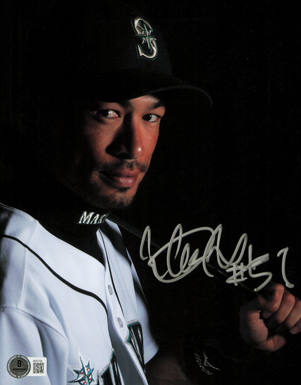 Ichiro Suzuki Autographed 8x10 Photo Seattle Mariners "#51" Beckett BAS QR #AE31734