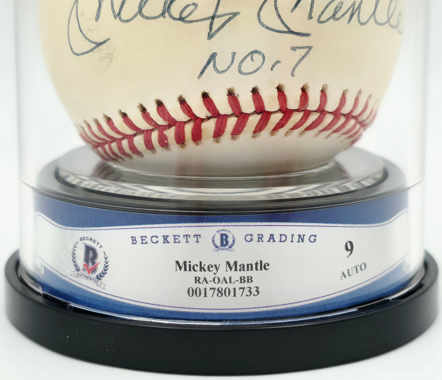 Mickey Mantle Autographed Official AL Baseball New York Yankees Auto Grade Mint 9 "No 7." Beckett BAS #17801733