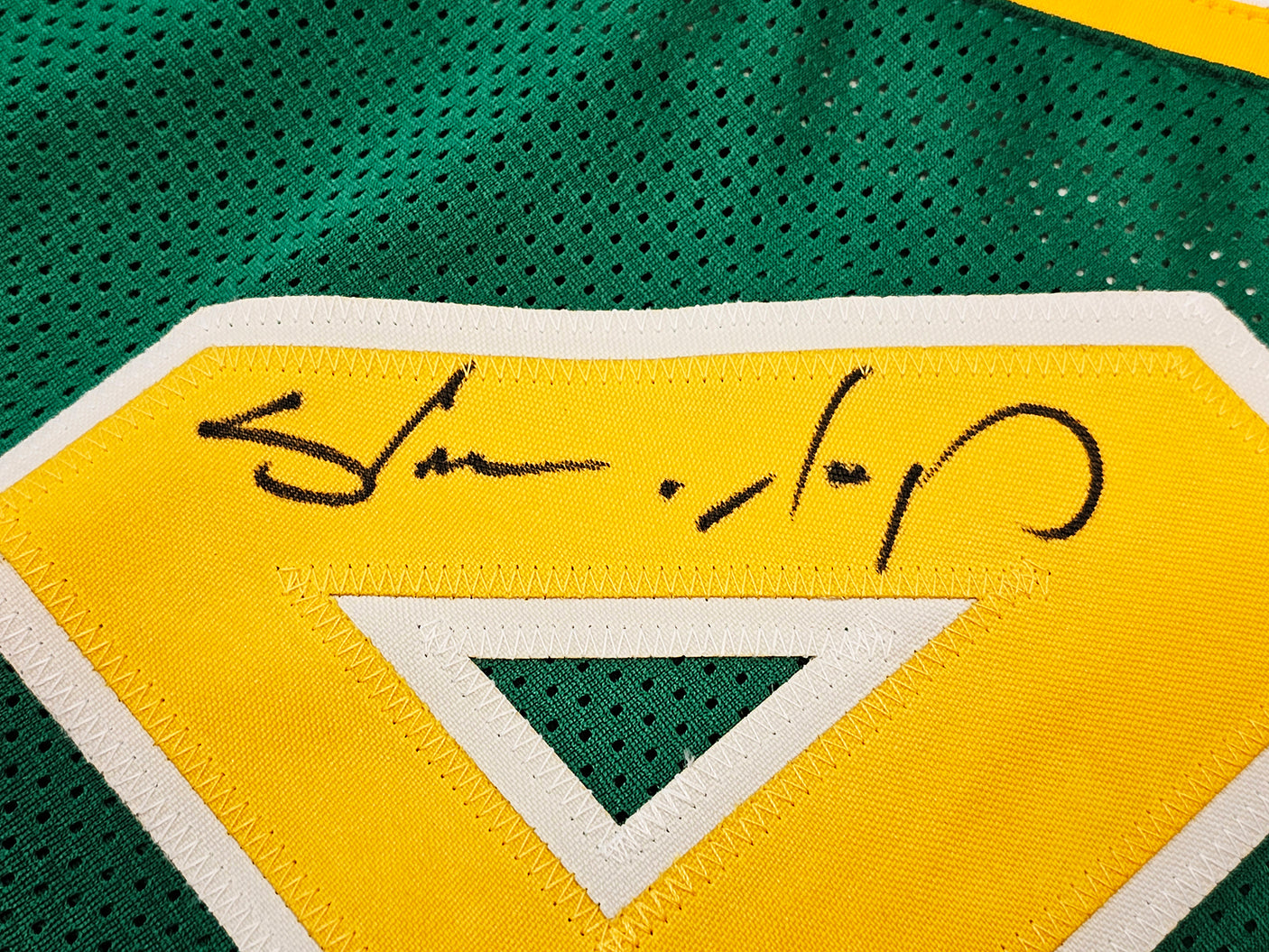 Seattle Supersonics Shawn Kemp Autographed Green Jersey JSA Stock #215746