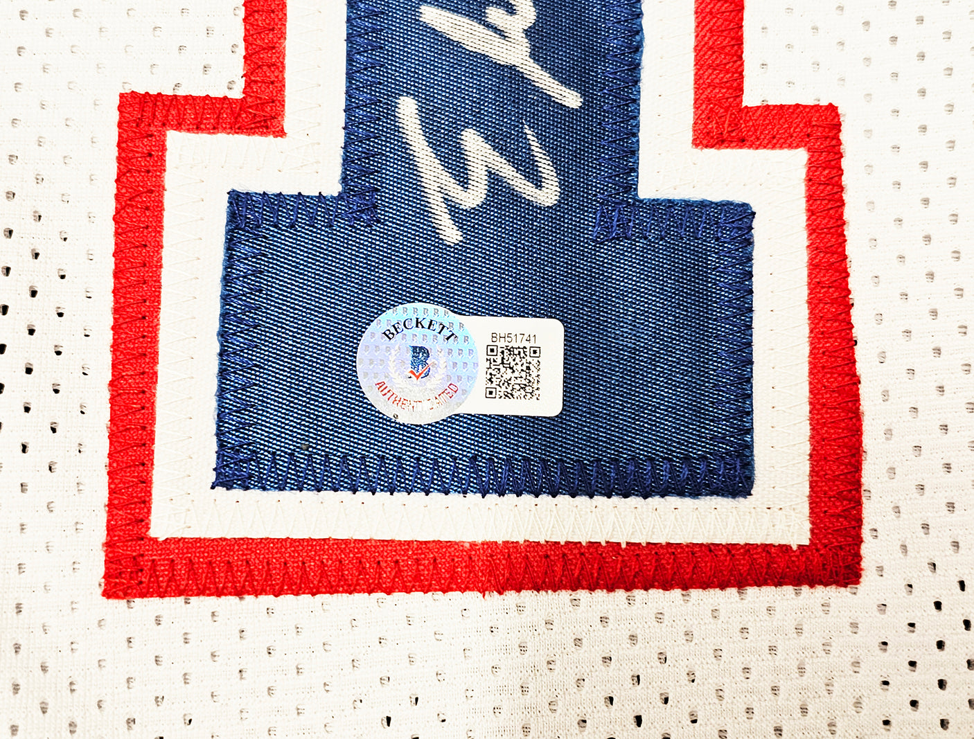 Washington Bullets Elvin Hayes Autographed White Jersey Beckett BAS QR Stock #215765