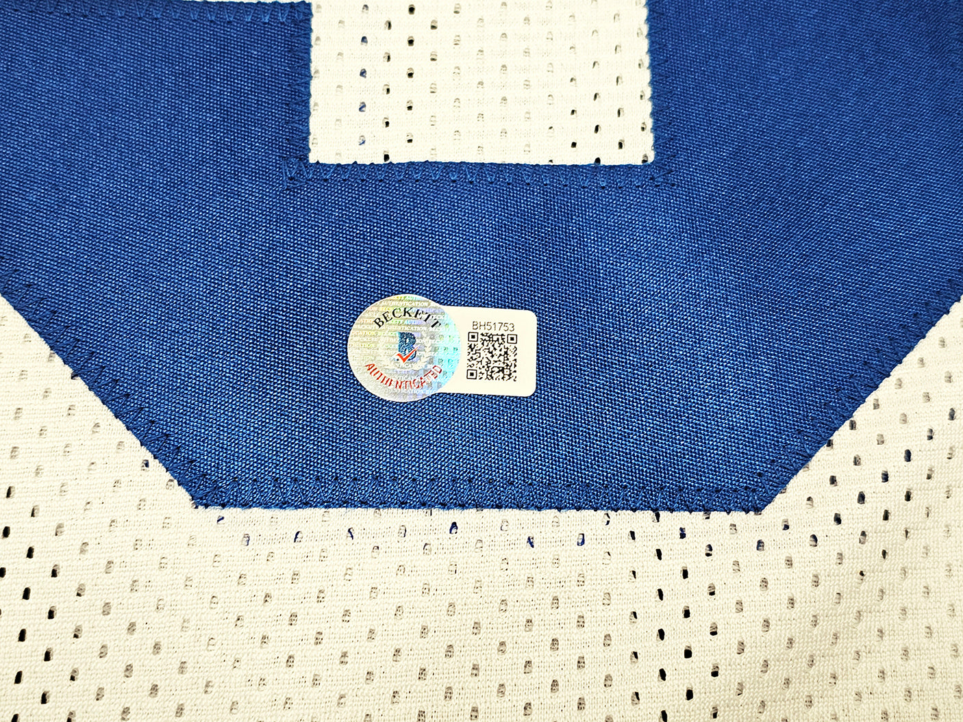 Dallas Cowboys Mark Stepnoski Autographed White Jersey Beckett BAS QR Stock #215776