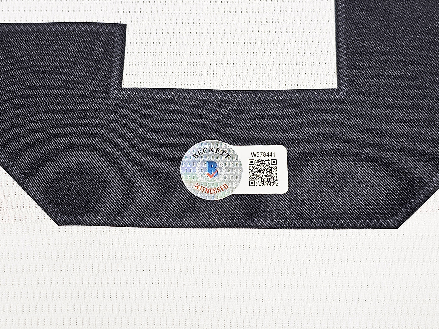 Chicago White Sox Frank Thomas Autographed White Nike Jersey Size XL Beckett BAS Witness Stock #215873