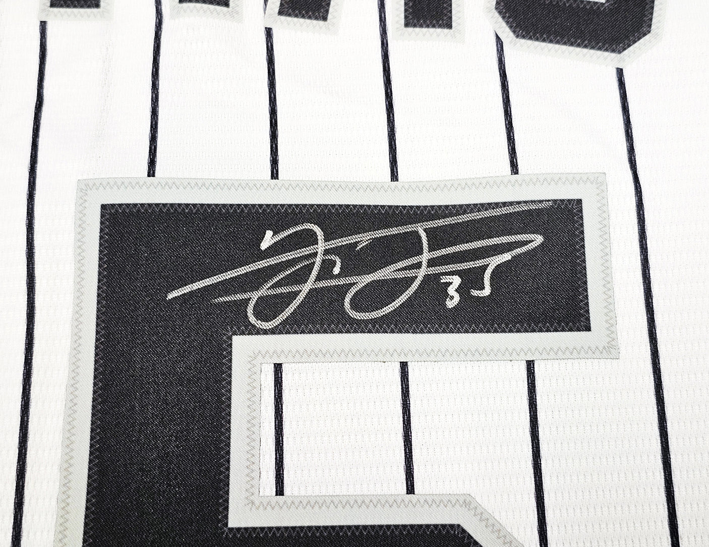 Chicago White Sox Frank Thomas Autographed White Pinstripes Nike Jersey Size XL Beckett BAS Witness Stock #215871
