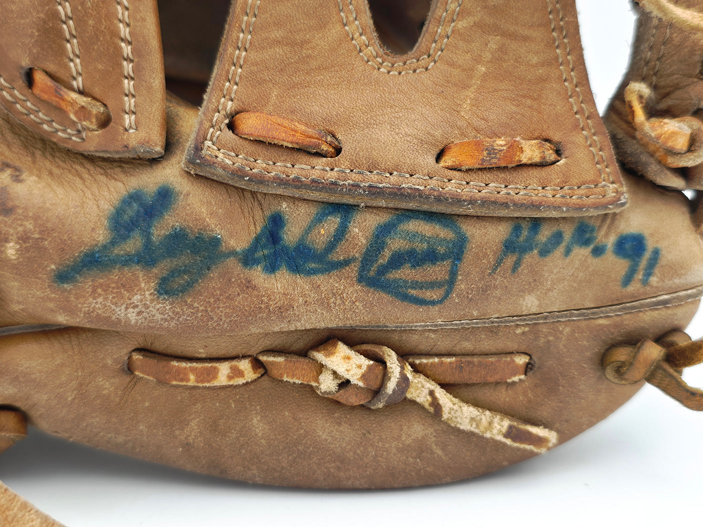 Gaylord Perry Autographed Wilson Player Model Baseball Glove Cleveland Indians "HOF 91" Beckett BAS QR #BK65799