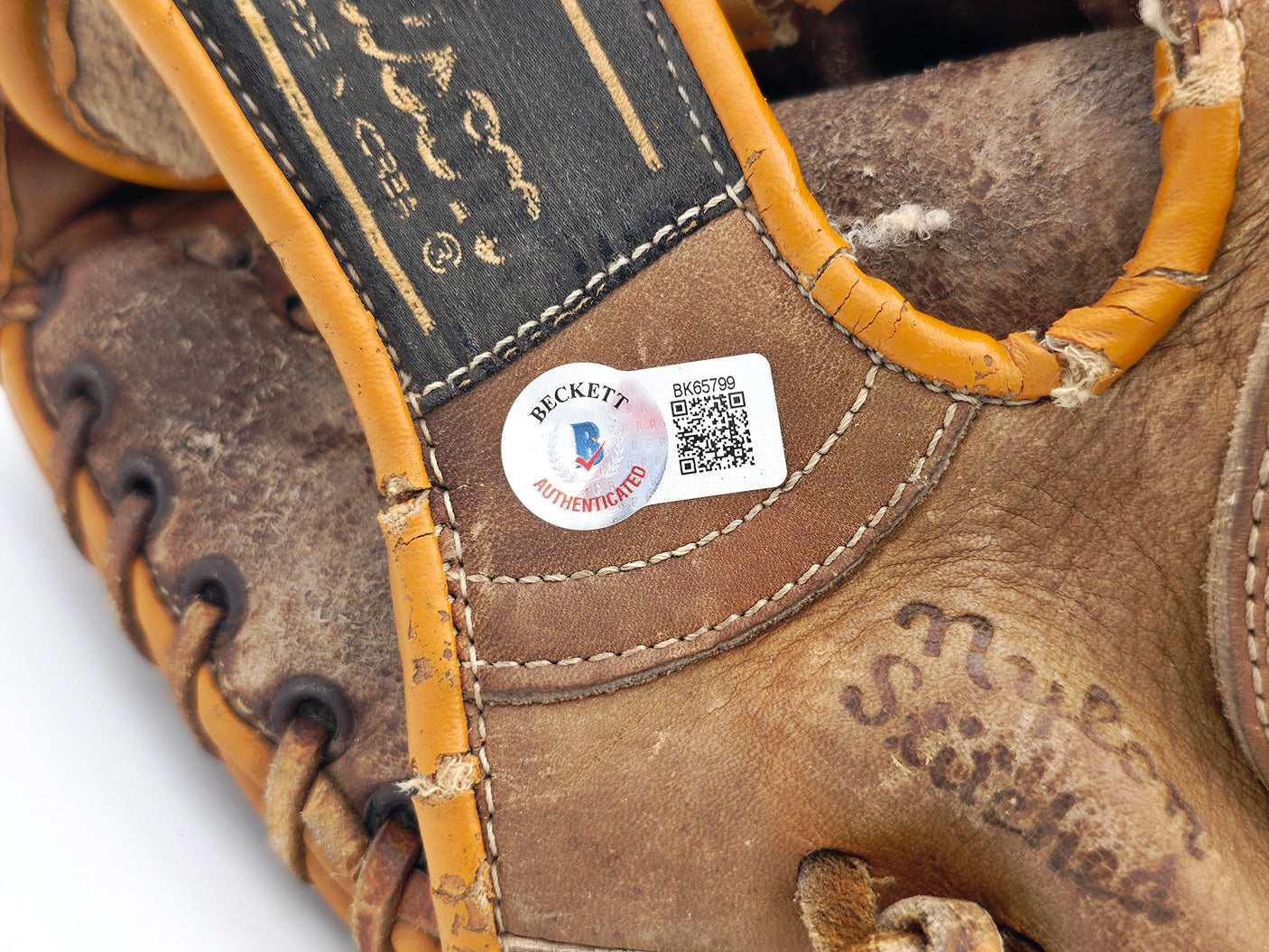 Gaylord Perry Autographed Wilson Player Model Baseball Glove Cleveland Indians "HOF 91" Beckett BAS QR #BK65799