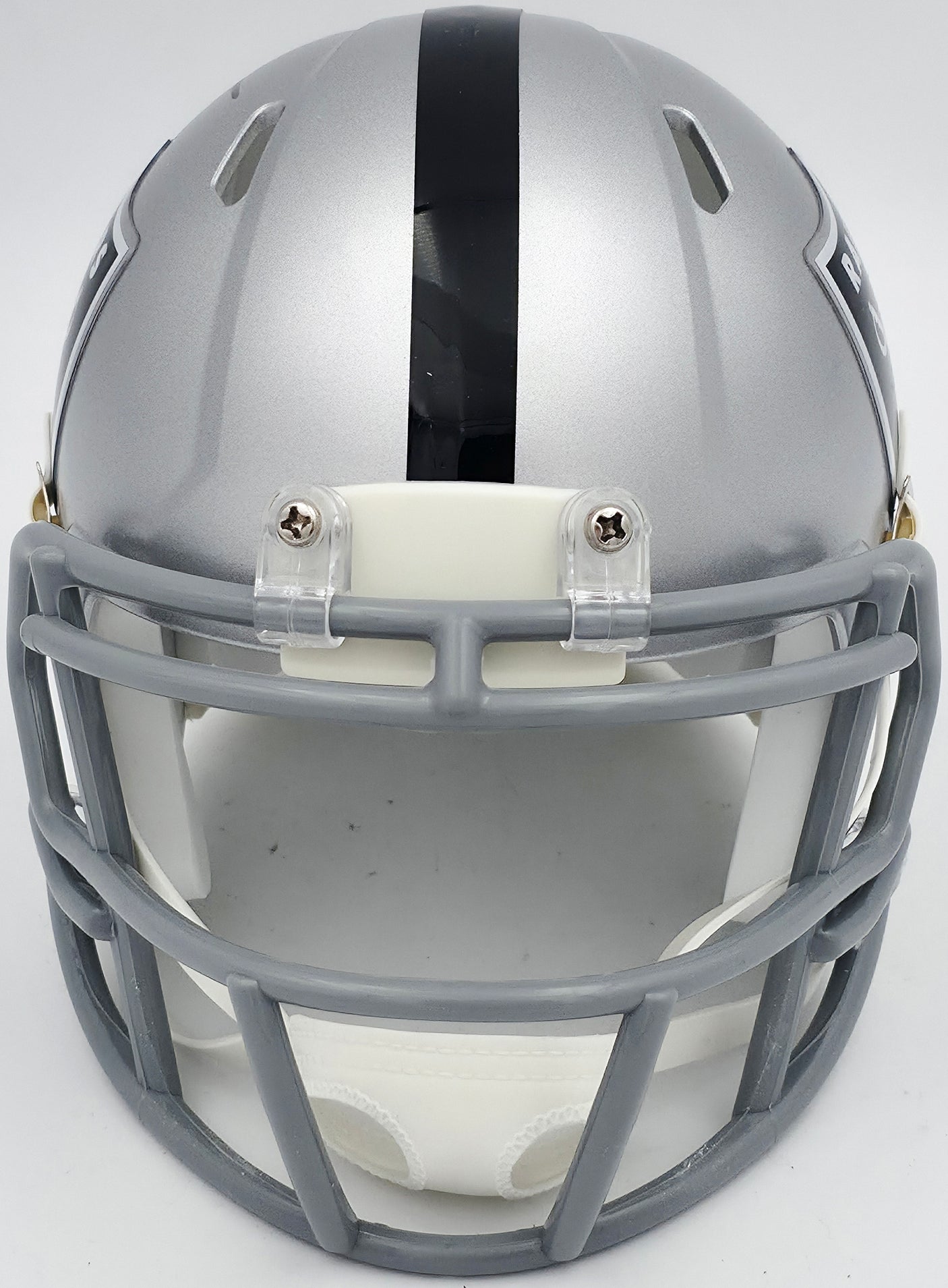Aidan O'Connell Autographed Oakland Raiders Silver Speed Mini Helmet Beckett BAS Witness #W975612