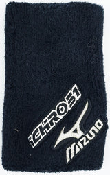Unsigned Ichiro Suzuki Seattle Mariners Game Used Mizuno Wristband IS Holo SKU #243483