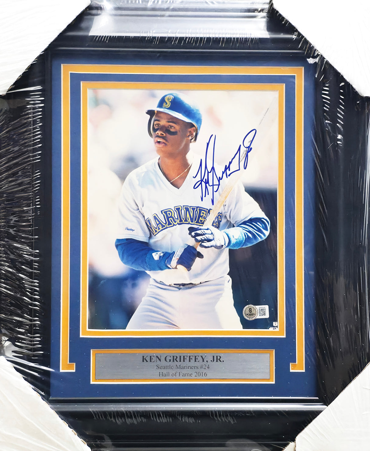 Ken Griffey Jr. Autographed Framed 8x10 Photo Seattle Mariners Vintage Signature Beckett BAS QR #BP55340