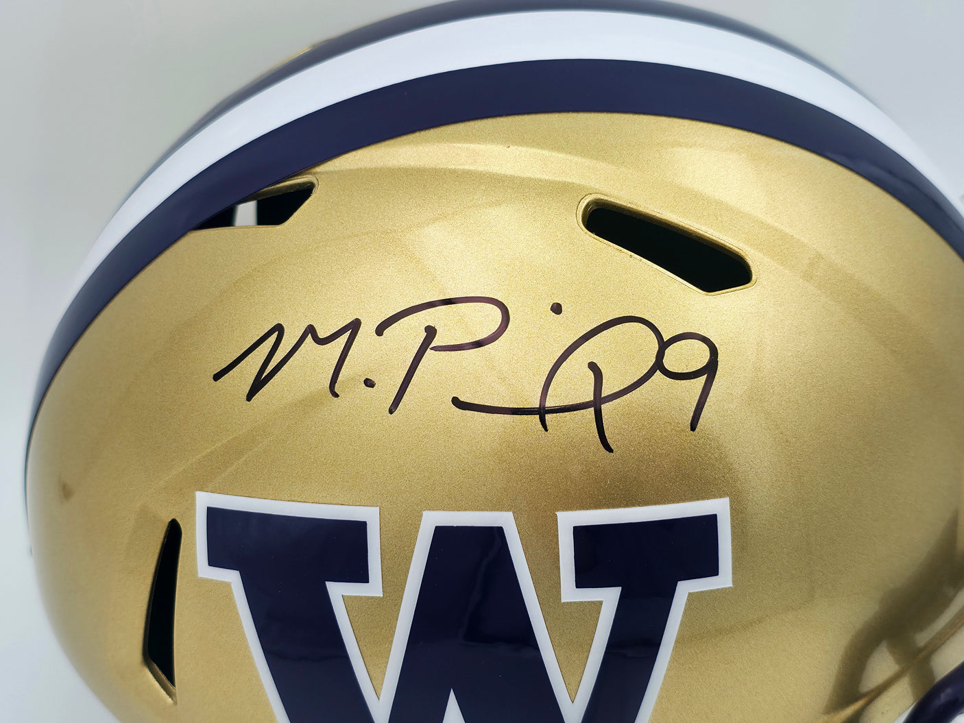 Michael Penix Jr. Autographed Washington Huskies Gold Full Size Speed Replica Helmet Beckett BAS Witness Stock #242565