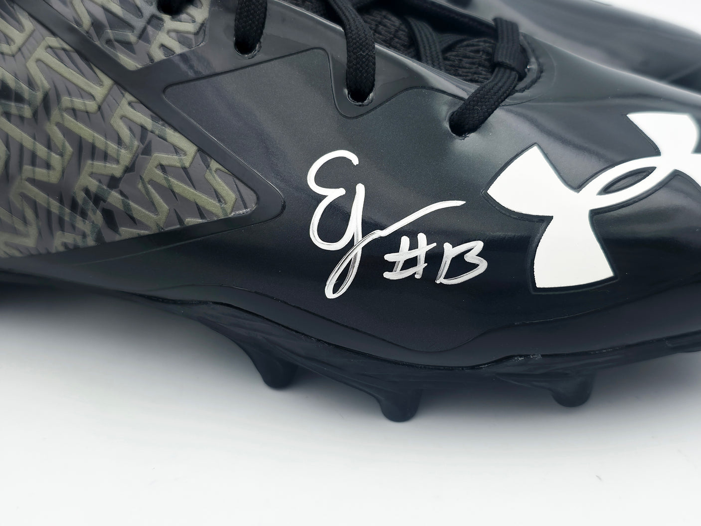 Ernest Jones IV Autographed Pair of Black Under Armour Cleats Seattle Seahawks Size 10 MCS Holo Stock #242564
