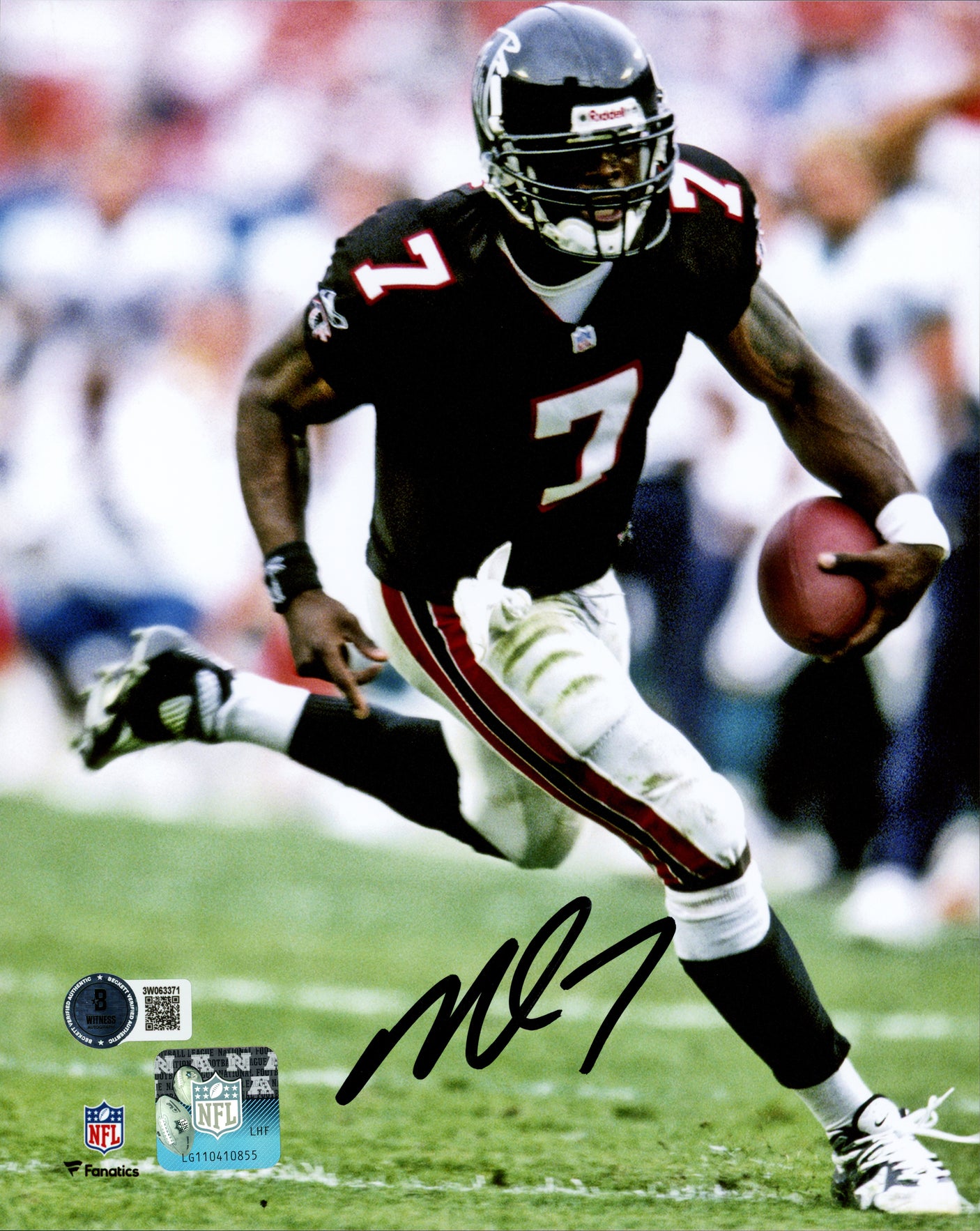 Michael Vick Autographed 8x10 Photo Atlanta Falcons Beckett BAS Witness Stock #243620