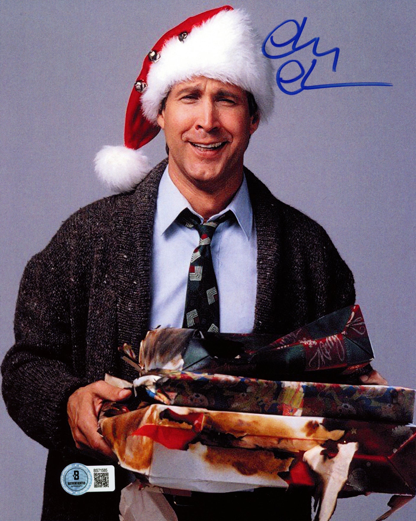 Chevy Chase Autographed 8x10 Photo Christmas Vacation Beckett BAS QR Stock #244047