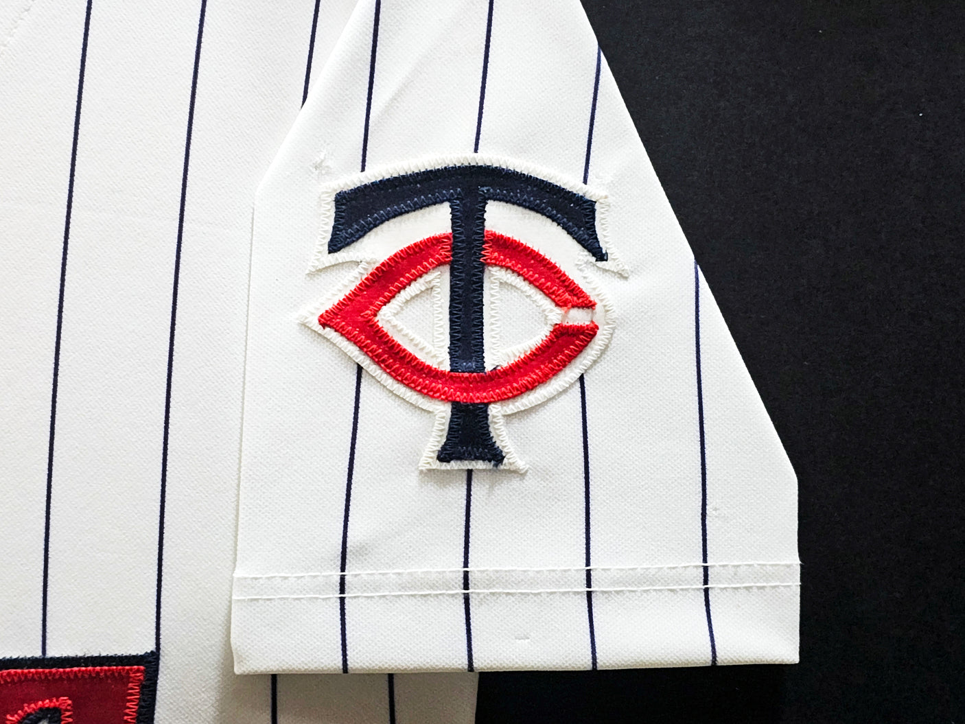 Minnesota Twins Kirby Puckett Autographed Framed White Rawlings Jersey (Light) Beckett BAS #AC74569