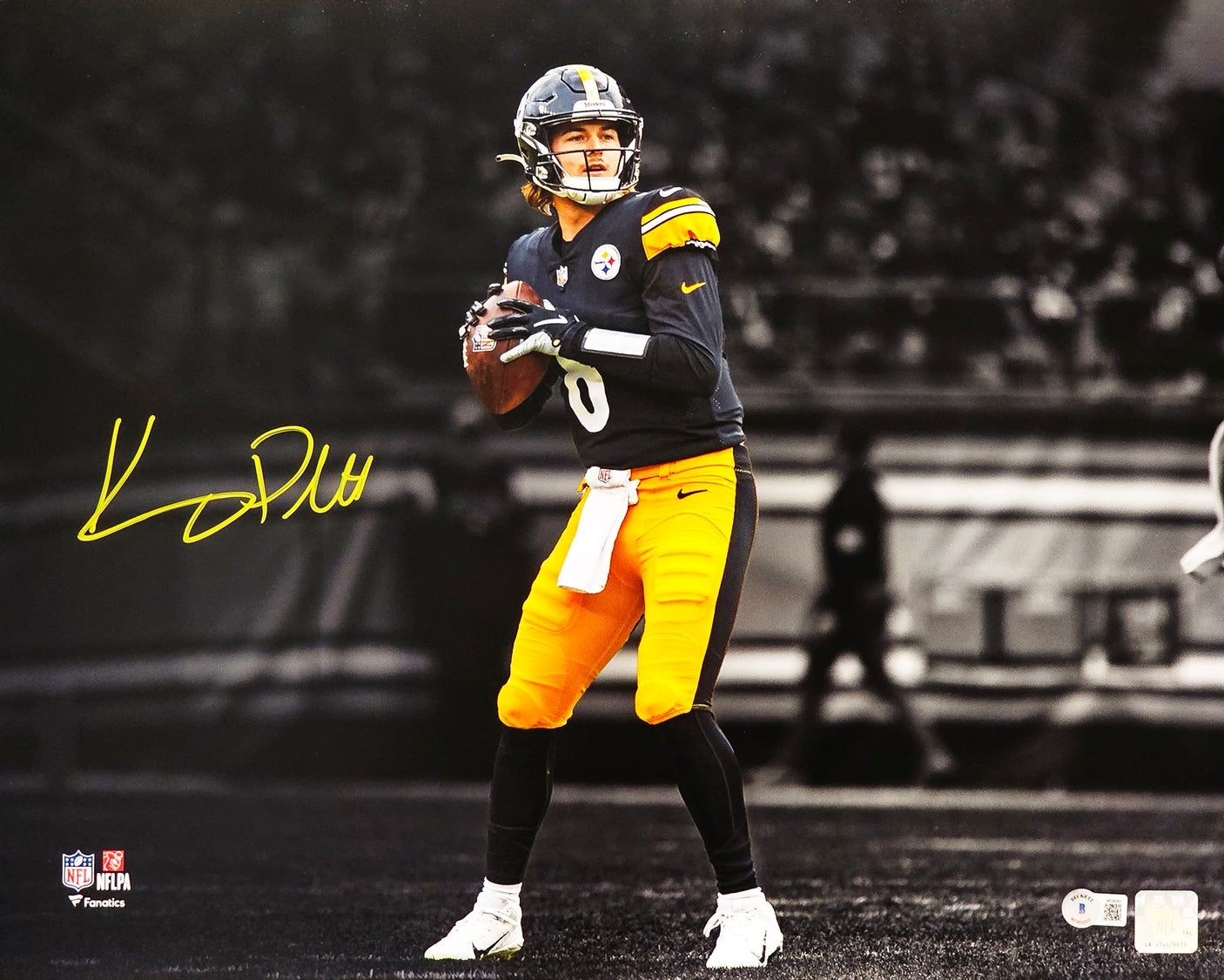 Kenny Pickett Autographed 16x20 Photo Pittsburgh Steelers Spotlight Beckett BAS Witness Stock #216737