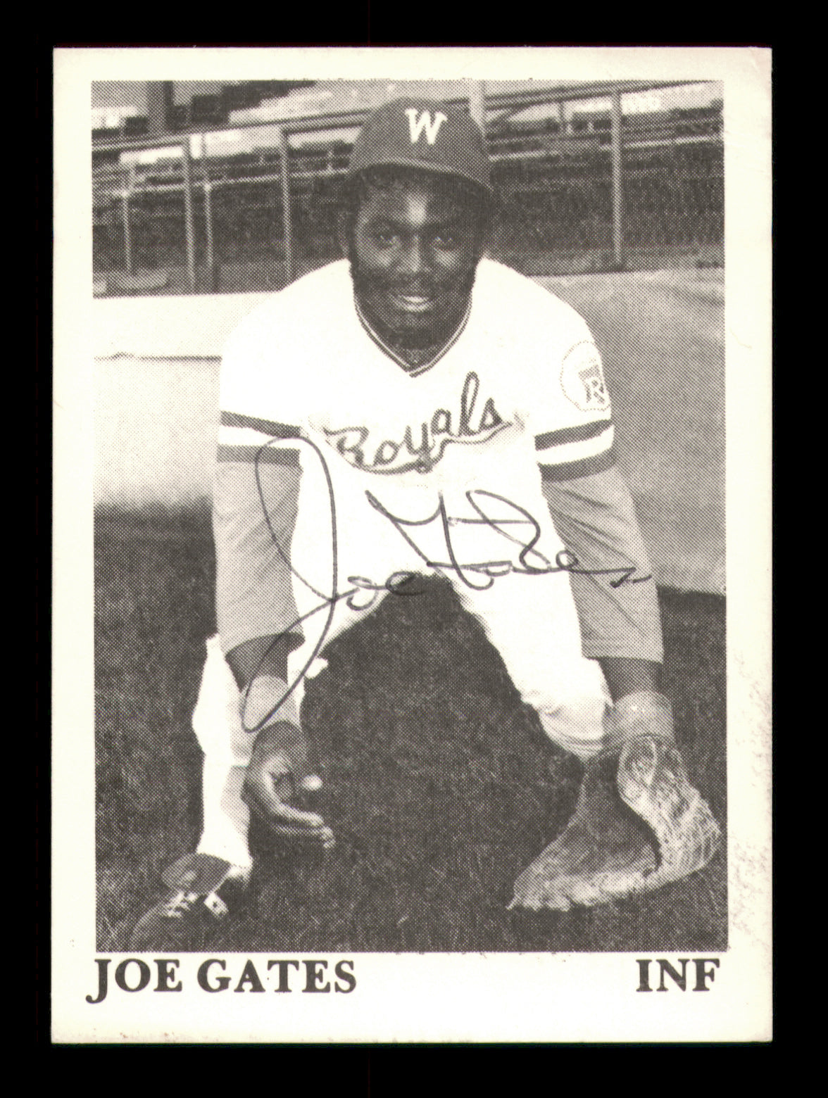 Joe Gates Autographed 1975 TCMA Rookie Card Waterloo Royals SKU #231536