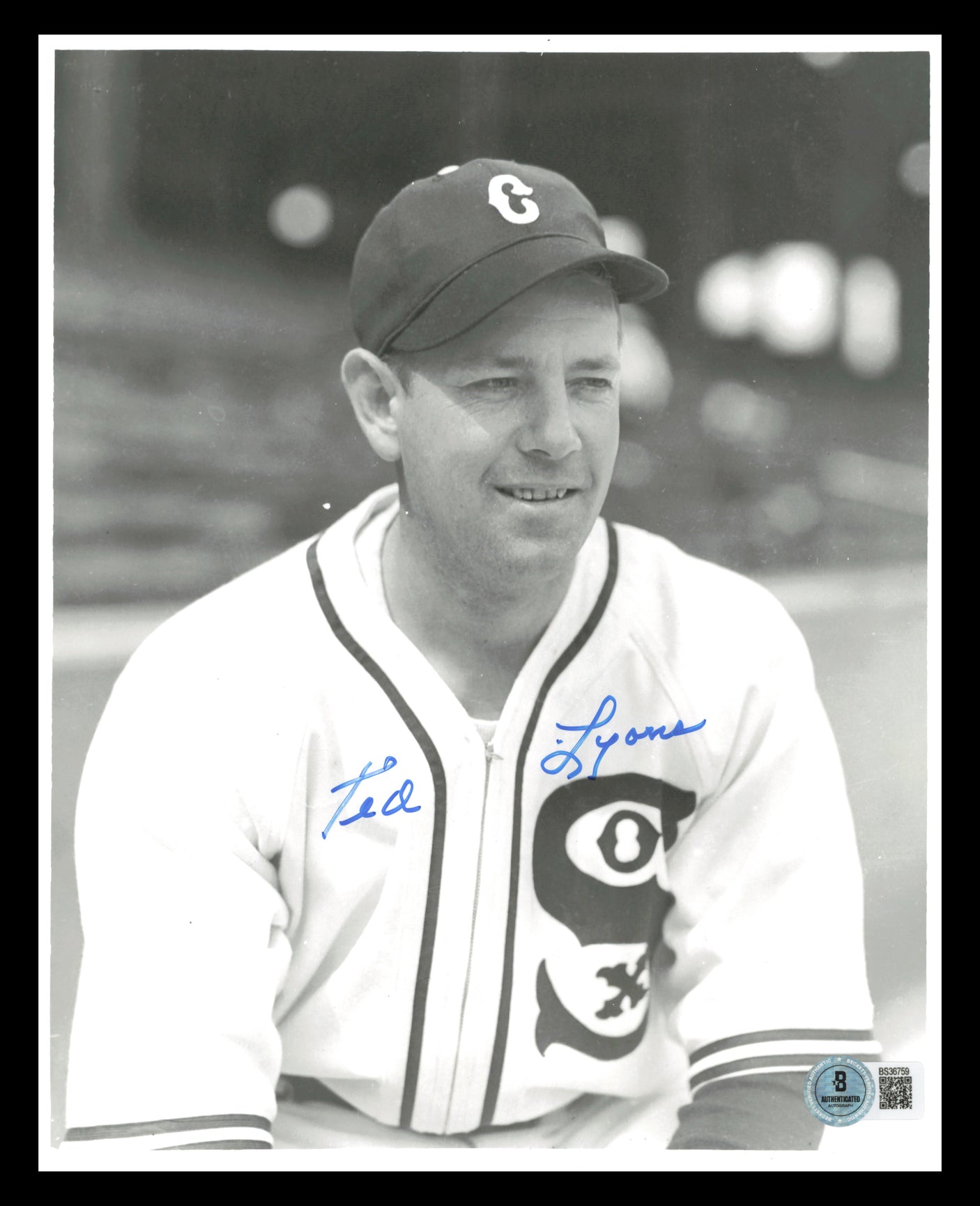 Ted Lyons Autographed 8x10 Photo Chicago White Sox Beckett BAS QR #BS36759